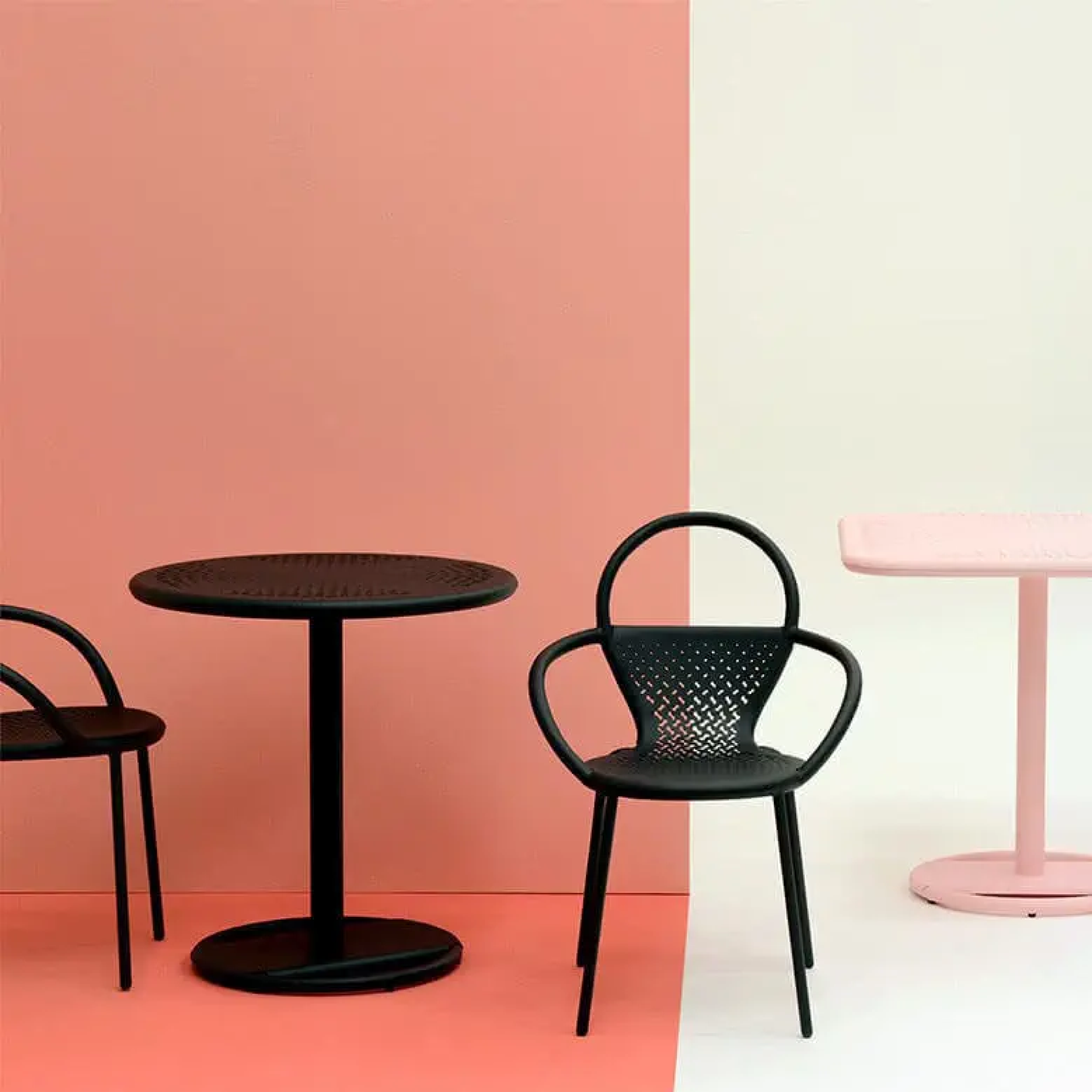 Kose Round Bistro Table with Side Chairs