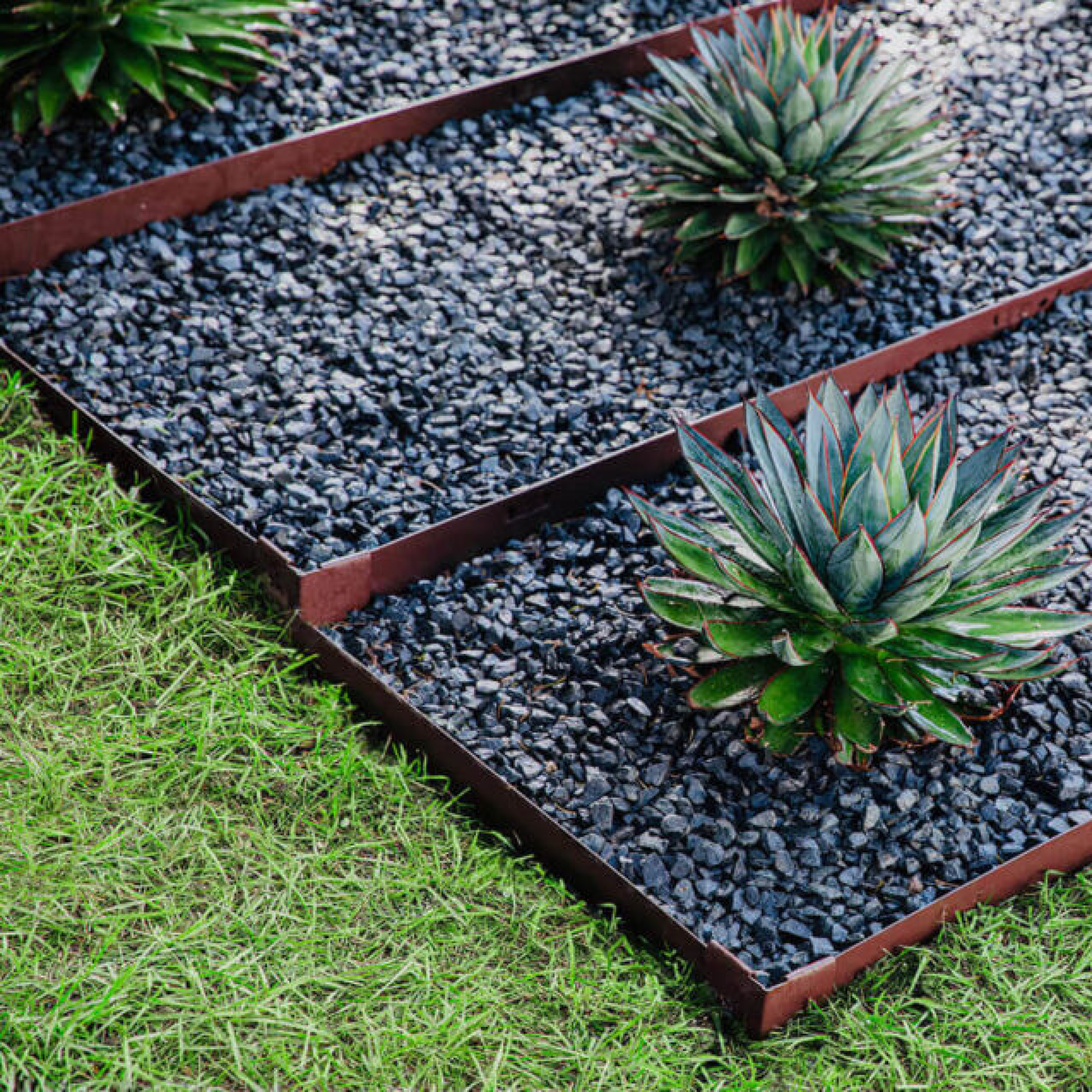 14GA 4”x10’ Brown Edging