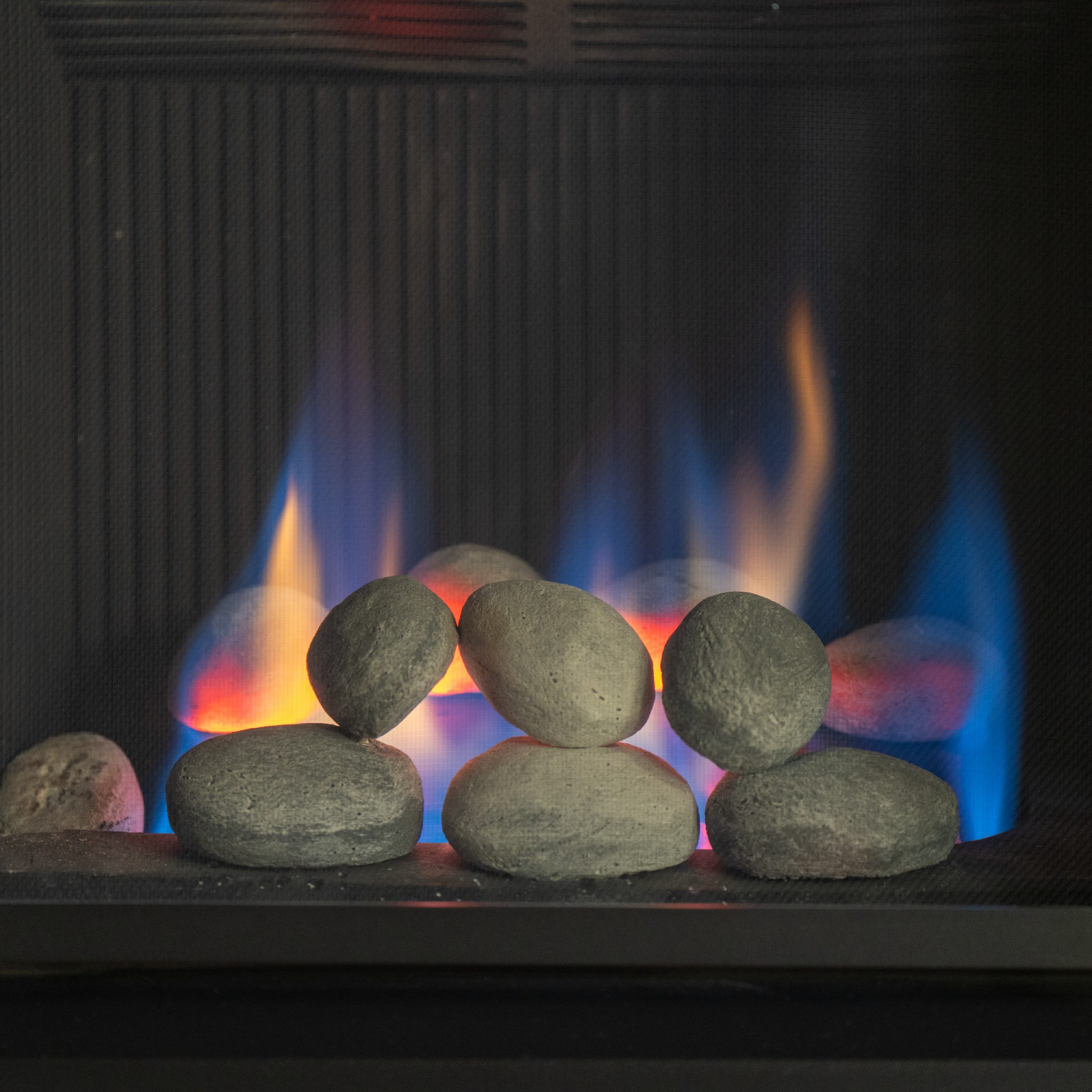 Portrait Gas Fireplace (Showroom Display) with Rocks & Remote