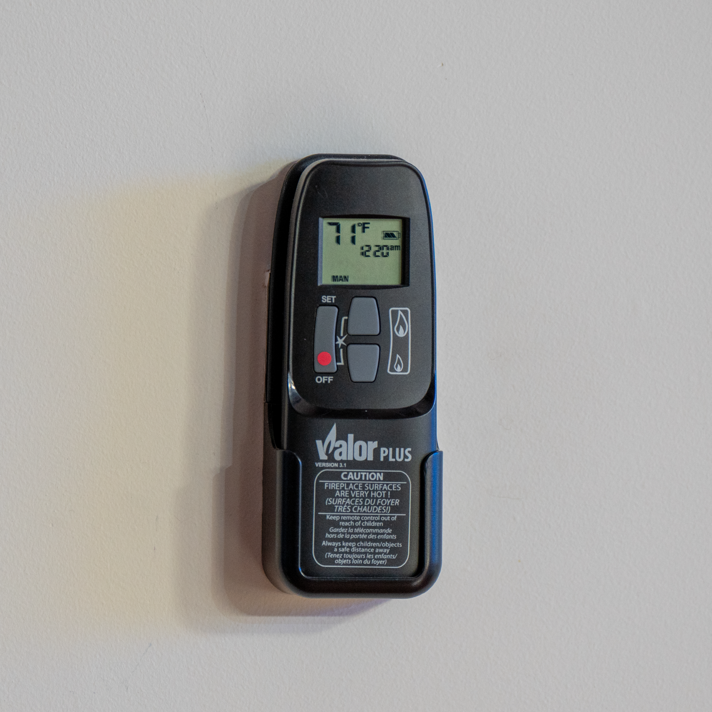 Portrait Gas Fireplace (Showroom Display) with Rocks & Remote