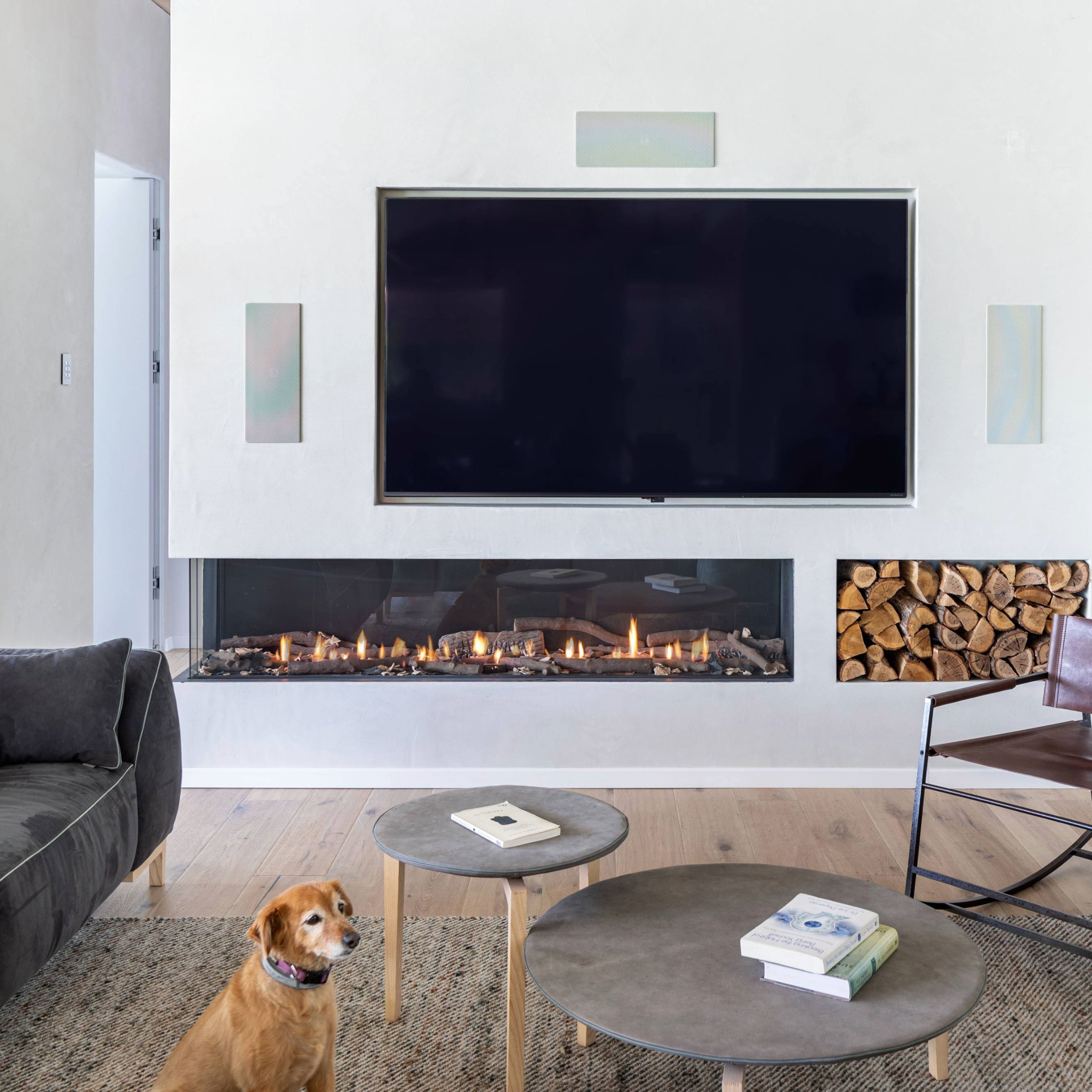 Left Side Corner Fireplace with Standard Burner and Protective Screen