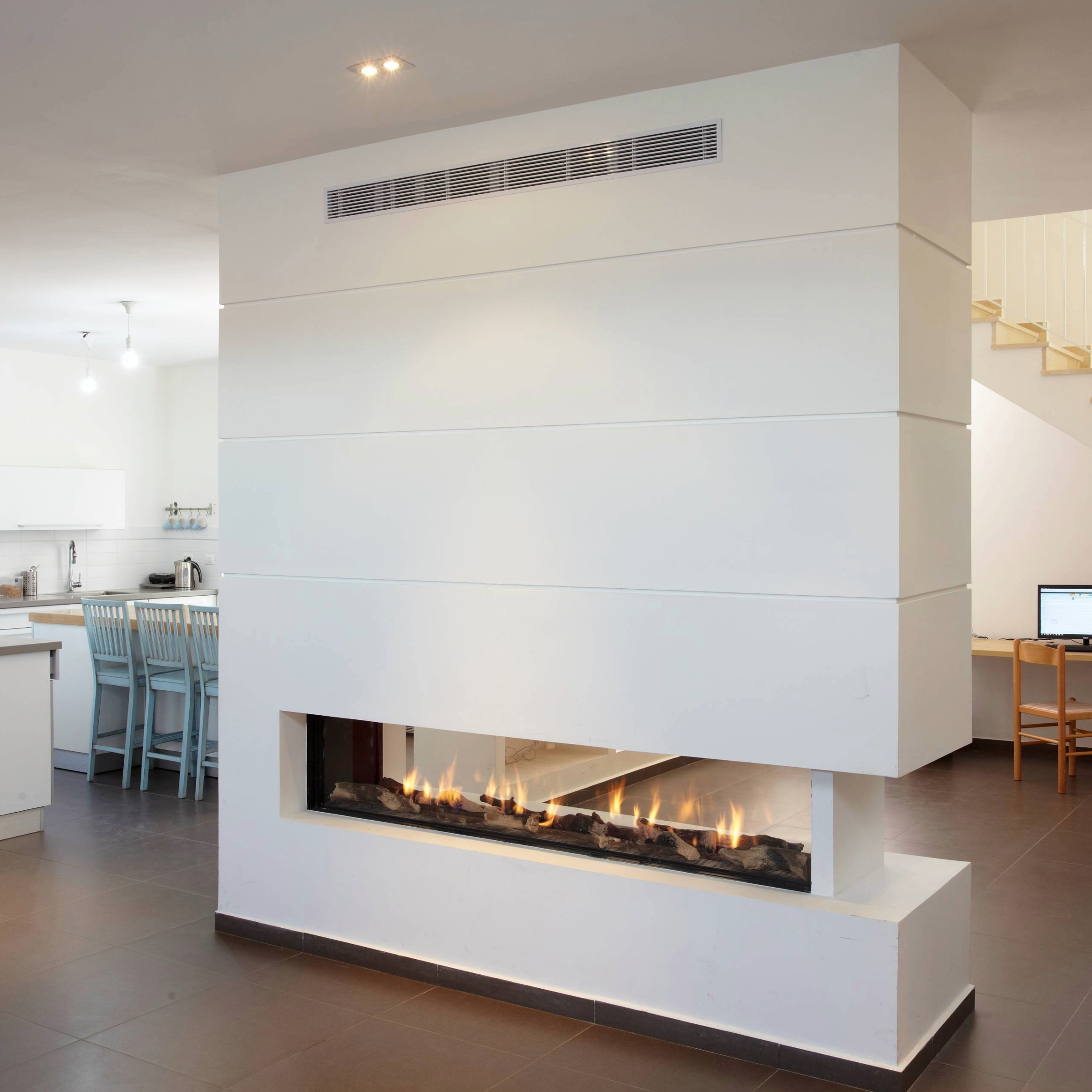 Tunnel Fireplace with Standard Burner and Protective Screen