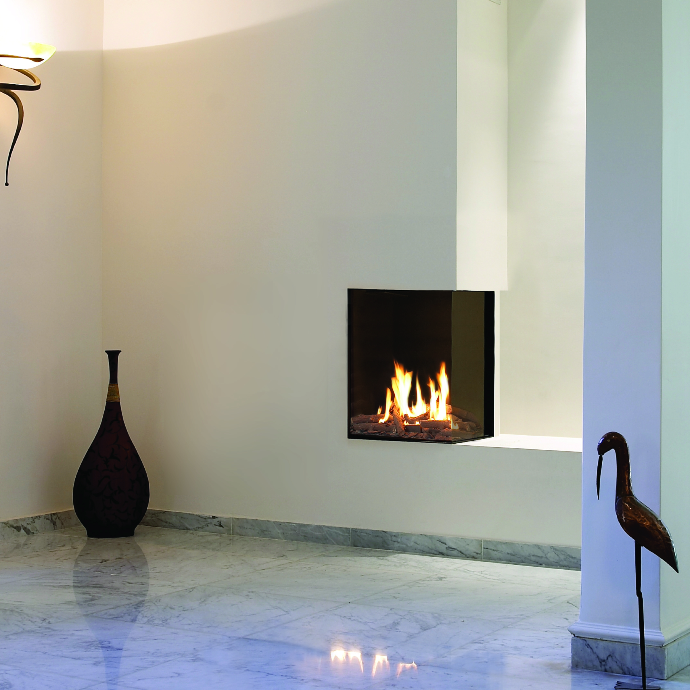 Right Side Corner Fireplace with Standard Burner and Protective Screen