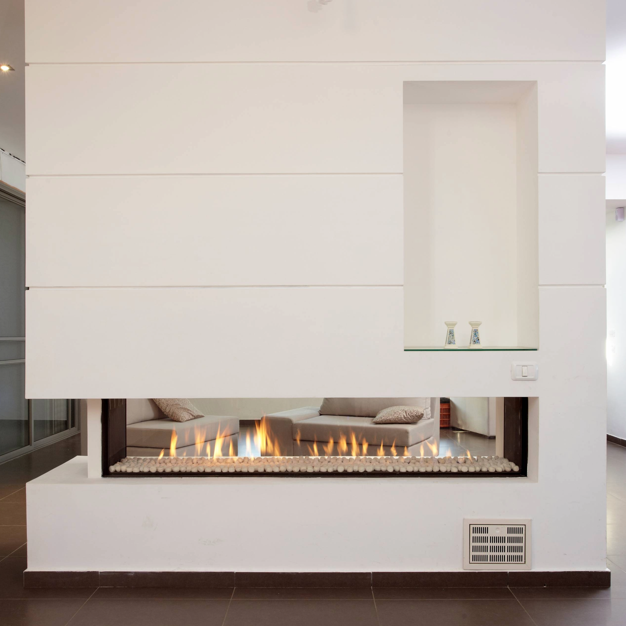 Tunnel Fireplace with Standard Burner and Protective Screen