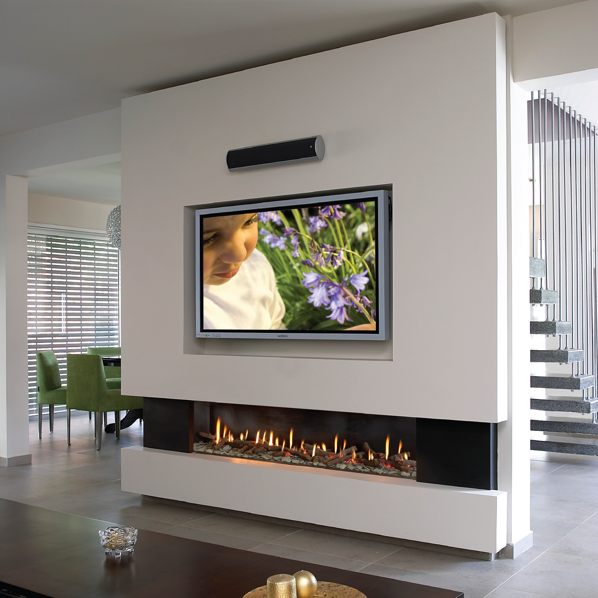 Front Facing Fireplace with Standard Burner and Double Glass