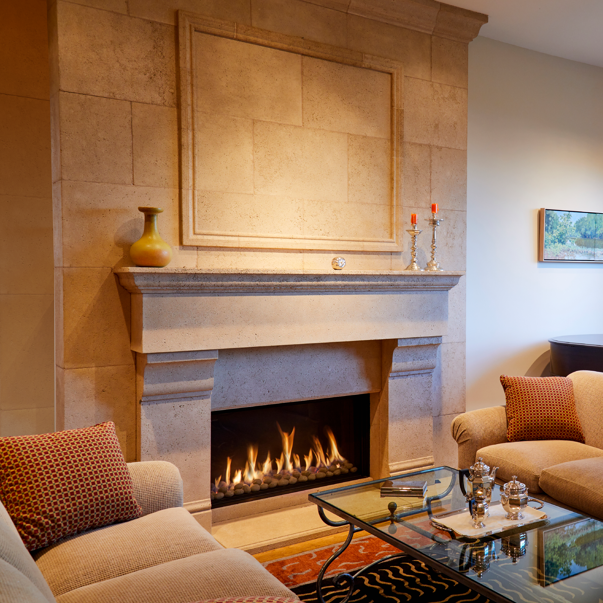 Front Facing Fireplace with Standard Burner and Double Glass